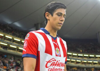 JOSÉ JUAN MACÍAS SE DESPIDE DE CHIVAS CON EMOTIVA CARTA