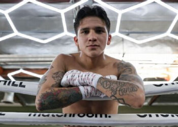 EL NUEVO REY DE LOS PESOS PEQUEÑOS EN EL BOXEO