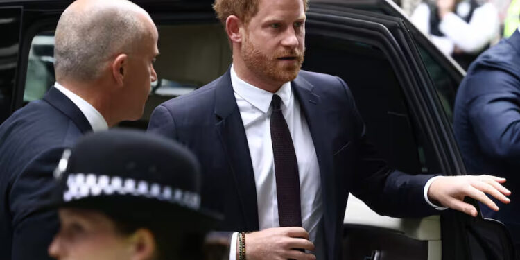 ACUSAN AL PRÍNCIPE HARRY DE DESTRUIR EVIDENCIAS EN JUICIO POR PRIVACIDAD 1 ACUSAN AL PRÍNCIPE HARRY DE DESTRUIR EVIDENCIAS EN JUICIO POR PRIVACIDAD