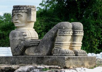 LA IRA DE CHAAC: LA ESTATUA DE POSEIDÓN EN YUCATÁN