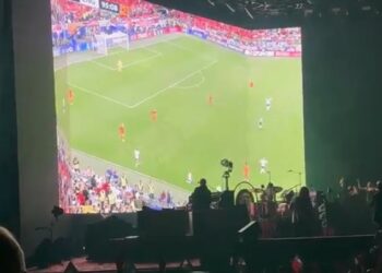 THE KILLERS DETIENEN CONCIERTO PARA VER EUROCOPA