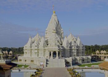 NUEVO TEMPLO HINDÚ EN NUEVA JERSEY: EL MÁS GRANDE FUERA DE ASIA