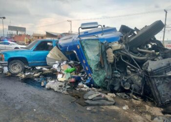 ACCIDENTE MÚLTIPLE EN TULANCINGO: OCHO VEHÍCULOS INVOLUCRADOS