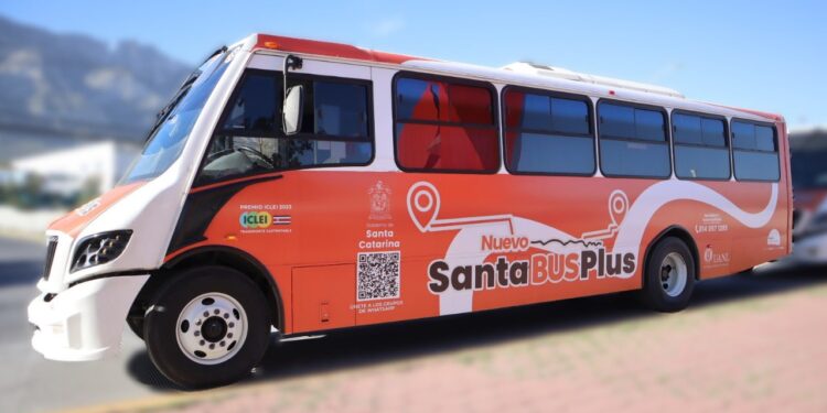LLEVARÁ 'SANTA BUS' A ALUMNOS DE PREPA 1 LLEVARÁ ‘SANTA BUS’ A ALUMNOS DE PREPA
