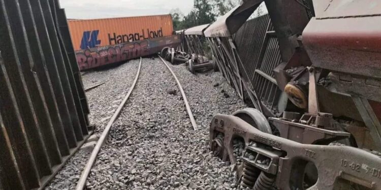 DESCARRILAMIENTO DE TREN EN LA BARCA, JALISCO 1 DESCARRILAMIENTO DE TREN EN LA BARCA, JALISCO
