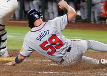 BRAVOS DE ATLANTA DERROTAN A DIAMONDBACKS