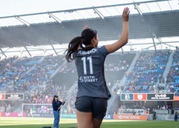 SCARLETT CAMBEROS REGRESA AL AMÉRICA