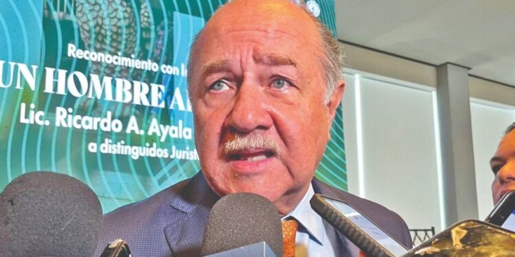 REFRENDA NAVARRO TRABAJO CON TESLA 1 REFRENDA NAVARRO TRABAJO CON TESLA