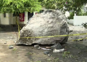 DESLAVE CAUSA PÁNICO EN CERRO DEL TOPO