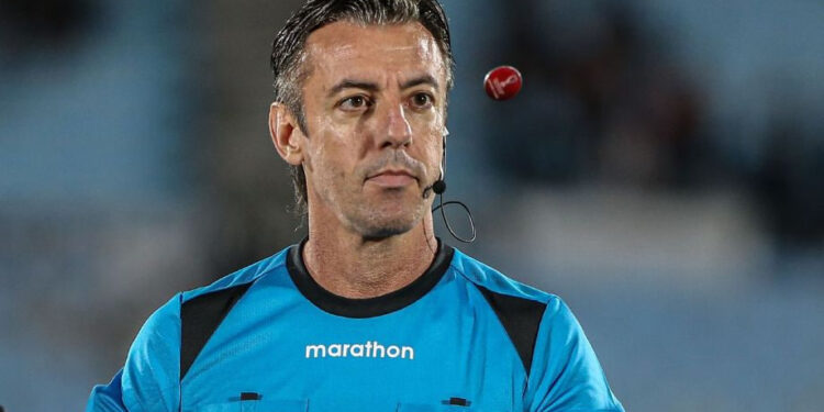 ÁRBITROS DESIGNADOS PARA LA FINAL DE LA COPA AMÉRICA ENTRE ARGENTINA Y COLOMBIA 1 ÁRBITROS DESIGNADOS PARA LA FINAL DE LA COPA AMÉRICA ENTRE ARGENTINA Y COLOMBIA