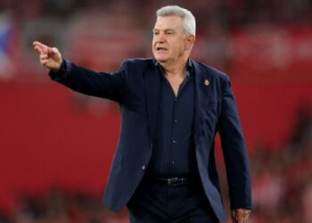 JAVIER AGUIRRE RESPALDA A JIMMY LOZANO COMO DT DE MÉXICO