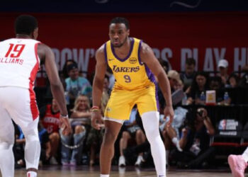 BRONNY JAMES IMPRESIONA EN LA SUMMER LEAGUE DE LA NBA CON LOS LAKERS
