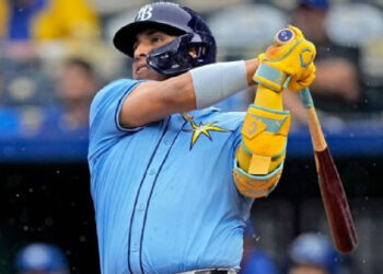 ISAAC PAREDES DE LOS TAMPA BAY RAYS: UNA INSPIRACIÓN PARA LOS NIÑOS MEXICANOS