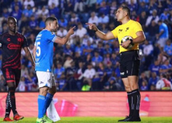 CRUZ AZUL Y TIJUANA ENFRENTADOS POR ERROR ARBITRAL