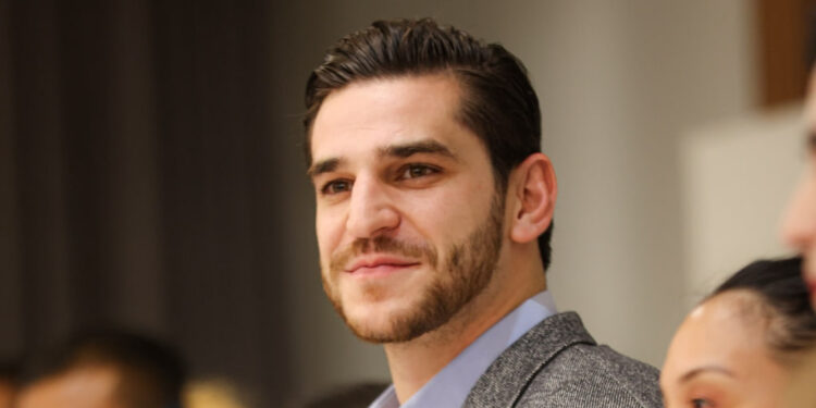 SE HACE LOZANO 'PATO' CON TRANSICIÓN EN PESQUERÍA… Y SUBASTA AUTOS OFICIALES 1 SE HACE LOZANO ‘PATO’ CON TRANSICIÓN EN PESQUERÍA… Y SUBASTA AUTOS OFICIALES