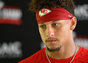 PATRICK MAHOMES RESPONDE A LAS BURLAS DE TREY TAYLOR