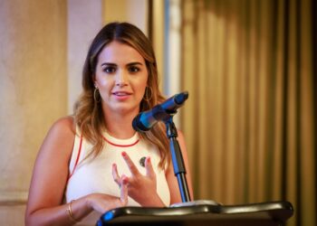 PIDE LORENA QUE USUARIOS DEL TRANSPORTE ELIJAN FORMA DE PAGO