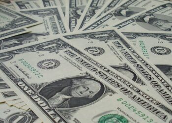 ADIÓS SÚPER PESO; REBASA DÓLAR 20 PESOS POR REFORMA DE AMLO AL PODER JUDICIAL