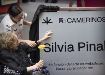 SILVIA PINAL RECIBE HOMENAJE EN ESTUDIOS CHURUBUSCO