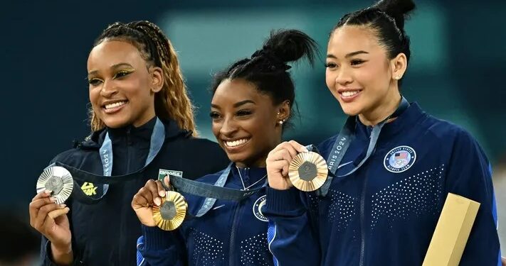 SIMONE BILES Y REBECA ANDRADE SE LLEVAN EL ORO Y LA PLATA 1 SIMONE BILES Y REBECA ANDRADE SE LLEVAN EL ORO Y LA PLATA