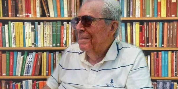 FALLECE EL ESCRITOR YUCATECO ROLDÁN PENICHE BARRERA 1 FALLECE EL ESCRITOR YUCATECO ROLDÁN PENICHE BARRERA