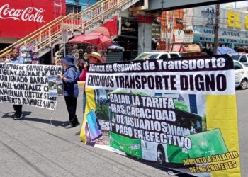 PROTESTAN POR ELIMINACIÓN DE PAGO EN EFECTIVO EN CAMIONES