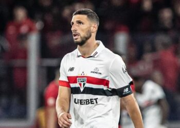 JONATHAN CALLERI DEL SAN PABLO MUESTRA SOLIDARIDAD CON JUAN IZQUIERDO