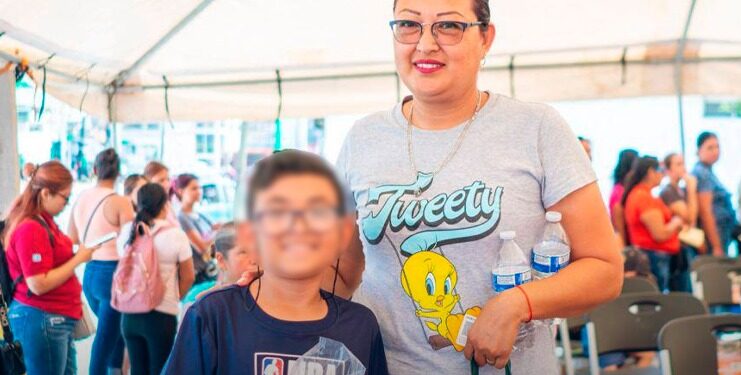 ENTREGA FÉLIX ARRATIA KITS DE ÚTILES ESCOLARES 1 ENTREGA FÉLIX ARRATIA KITS DE ÚTILES ESCOLARES