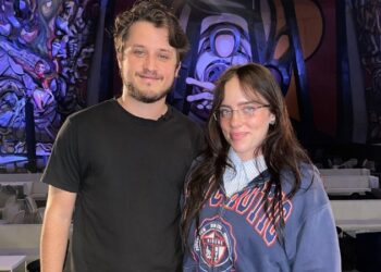 BILLIE EILISH HABLA SOBRE SU EXPERIENCIA CON LA PARÁLISIS DEL SUEÑO