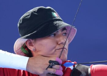 ALE VALENCIA Y MATÍAS GRANDE COMPITEN EN TIRO CON ARCO MIXTO