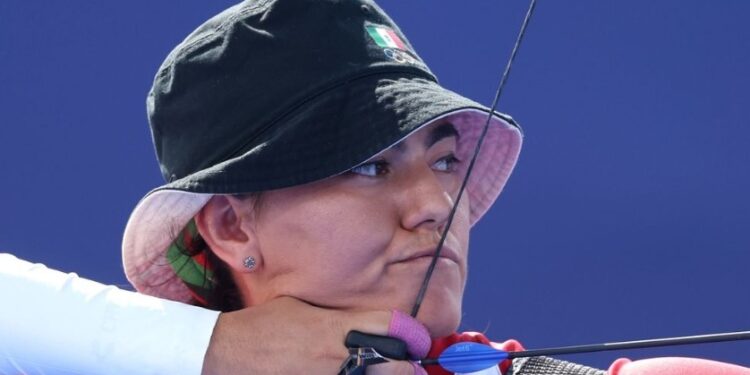 ALE VALENCIA Y MATÍAS GRANDE COMPITEN EN TIRO CON ARCO MIXTO 1 ALE VALENCIA Y MATÍAS GRANDE COMPITEN EN TIRO CON ARCO MIXTO