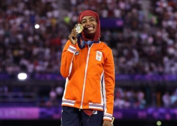 GANA MARATÓN OLÍMPICO CON DISPOSITIVO PARA REDUCIR CALOR CREADO POR EX A TEC