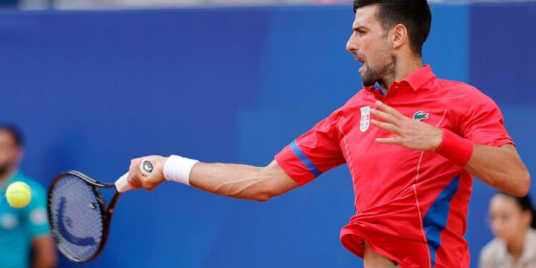 DJOKOVIC SUPERA A TSITSIPAS Y AVANZA A SEMIFINALES EN PARIS 2024