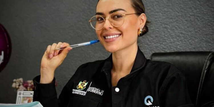 CORREN A CRISTINA NIÑO DE RIVERA DE GOBIERNO POR “HUIR” DE OFICINA