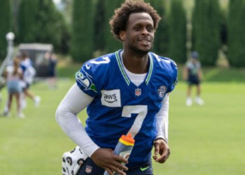 GENO SMITH ENFRENTA DESAFÍOS DE SALUD ANTES DE LA TEMPORADA 2024