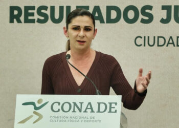 ‘COMO ME DA MI CHINGADA GANA’, RESPONDE ANA GUEVARA