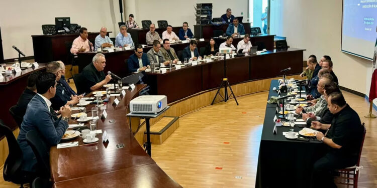 FIRMA NL CONVENIO CON TRANSPORTISTAS PARA COMBATIR DELITOS EN CARRETERAS 1 FIRMA NL CONVENIO CON TRANSPORTISTAS PARA COMBATIR DELITOS EN CARRETERAS
