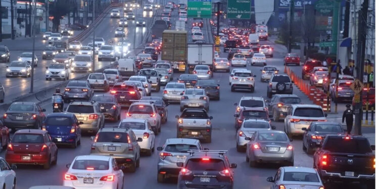 BUSCA GOBIERNO QUE EMPRESAS APLIQUEN HORARIO ESCALONADO ANTE CAOS VEHICULAR 1 BUSCA GOBIERNO QUE EMPRESAS APLIQUEN HORARIO ESCALONADO ANTE CAOS VEHICULAR