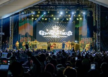 SUENA NL EN LOS PINOS CON EL GRAN SILENCIO