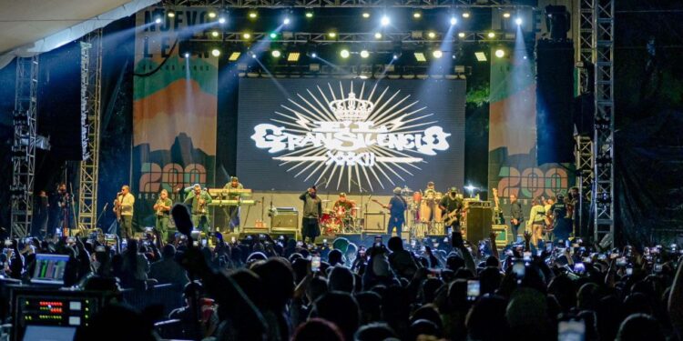 SUENA NL EN LOS PINOS CON EL GRAN SILENCIO 1 SUENA NL EN LOS PINOS CON EL GRAN SILENCIO