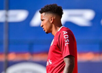 JUAN IZQUIERDO REALIZA PRUEBAS MÉDICAS CON EL ATLÉTICO DE SAN LUIS