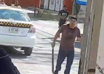 PELEA CON MACHETE, LO ATROPELLAN QUEDA HERIDO DE GRAVEDAD