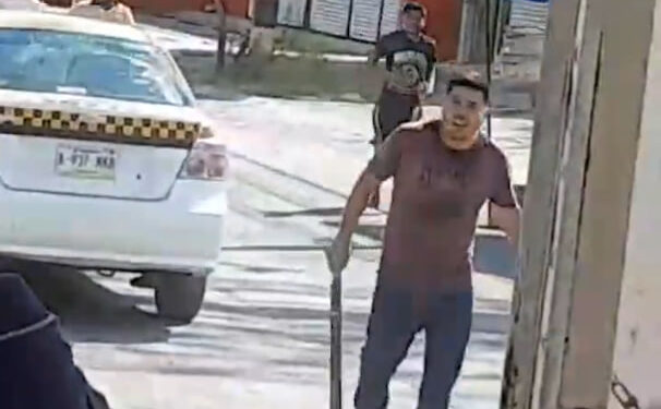 PELEA CON MACHETE, LO ATROPELLAN QUEDA HERIDO DE GRAVEDAD