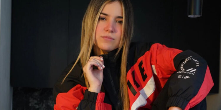 POLÉMICA EN LOS ESPORTS AWARDS 2024: ACUSAN A RIVERS DE GANAR SOLO POR SER MUJER 1 POLÉMICA EN LOS ESPORTS AWARDS 2024: ACUSAN A RIVERS DE GANAR SOLO POR SER MUJER