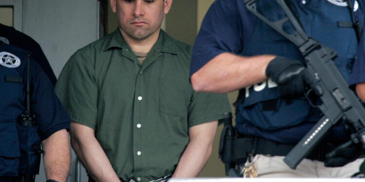 SALE OSIEL CÁRDENAS DE CÁRCEL EN EU 1 SALE OSIEL CÁRDENAS DE CÁRCEL EN EU