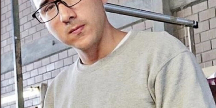 SE GRADÚA DIEGO SANTOY COMO ABOGADO DENTRO DEL PENAL DE CADEREYTA 1 SE GRADÚA DIEGO SANTOY COMO ABOGADO DENTRO DEL PENAL DE CADEREYTA