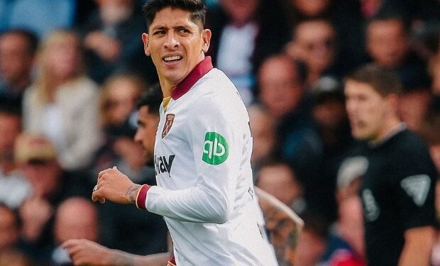 AUTOGOL DE LIVERPOOL DA VENTAJA A WEST HAM EN LA CARABAO CUP 1 AUTOGOL DE LIVERPOOL DA VENTAJA A WEST HAM EN LA CARABAO CUP