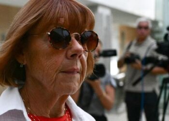 JUICIO EN FRANCIA: ESPOSA ABUSADA POR SU MARIDO DURANTE UNA DÉCADA TESTIFICA CONTRA 51 HOMBRES