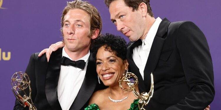 THE BEAR DOMINA LOS PREMIOS DE COMEDIA EN LOS EMMY 1 THE BEAR DOMINA LOS PREMIOS DE COMEDIA EN LOS EMMY