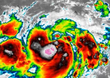 HURACÁN JOHN AMENAZA A MÉXICO CON CATEGORÍA 3